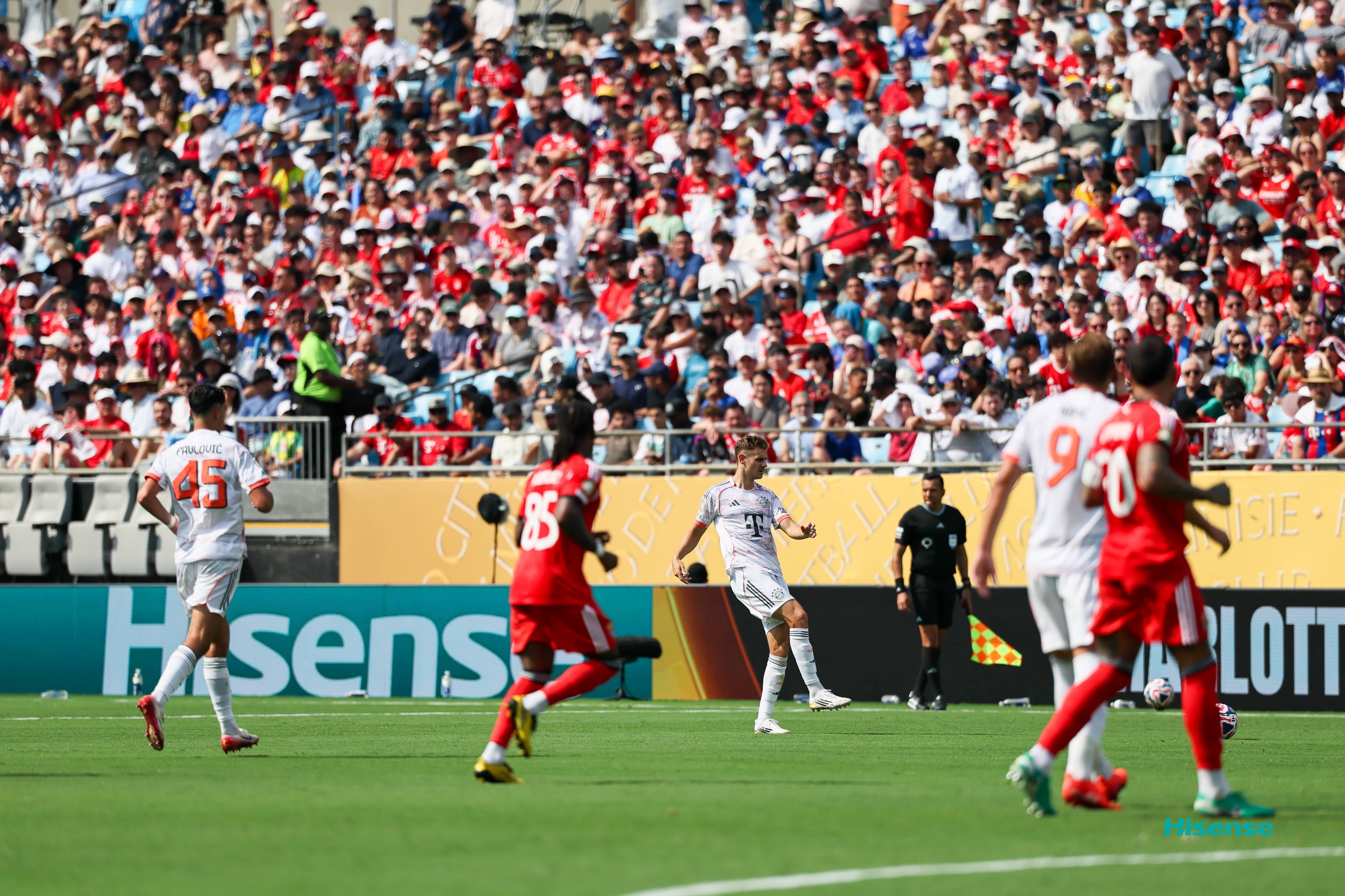 乐鱼体育官网网页版-拜仁慕尼黑主场击败对手，德甲夺冠领跑