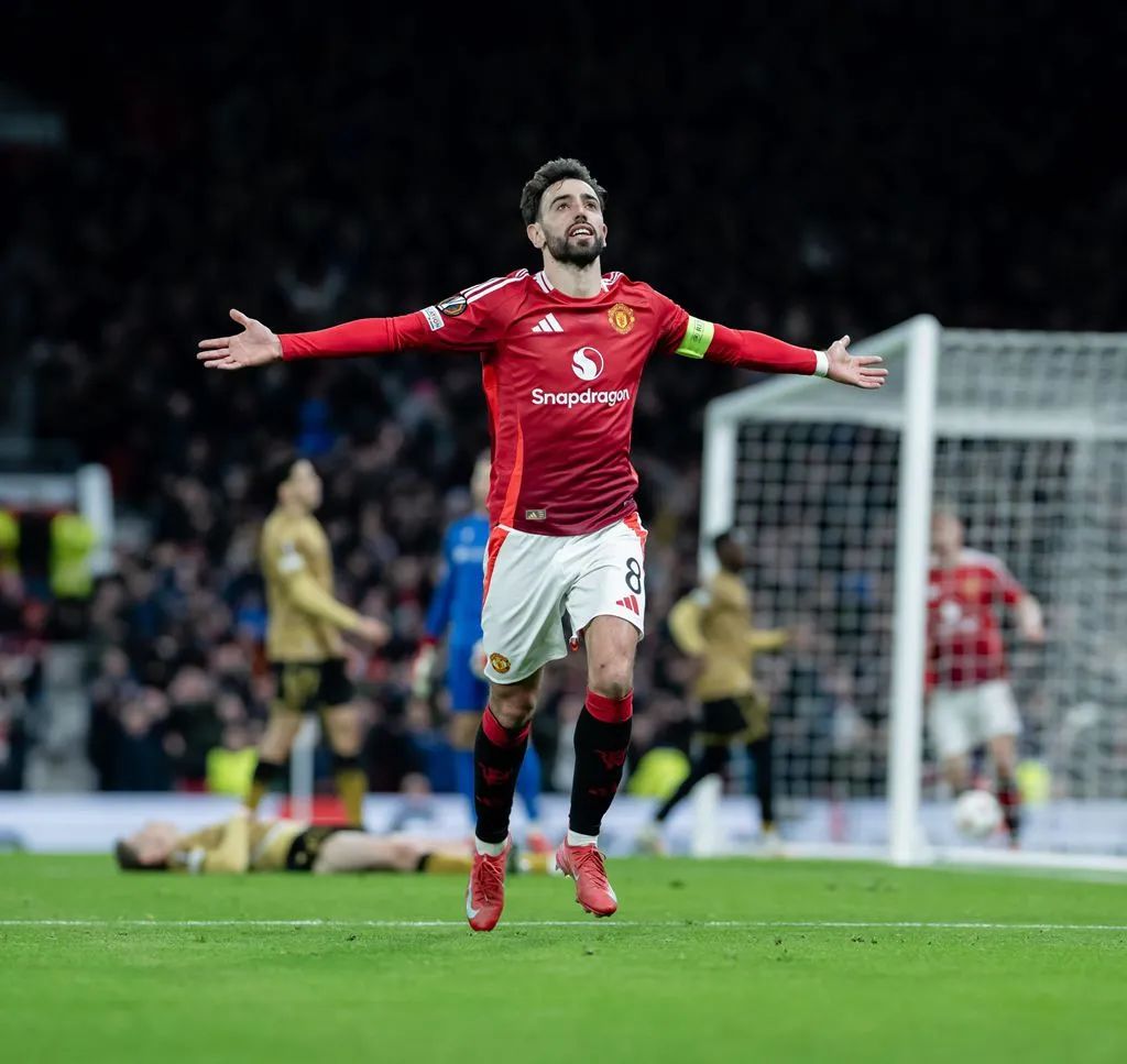 乐鱼体育官网-曼联遭遇连败，欧冠梦想岌岌可危！的简单介绍