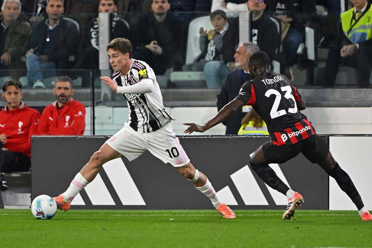 尤文图斯遭遇惨败,意甲霸主失守 尤文图斯遭遇惨败,意甲霸主失守