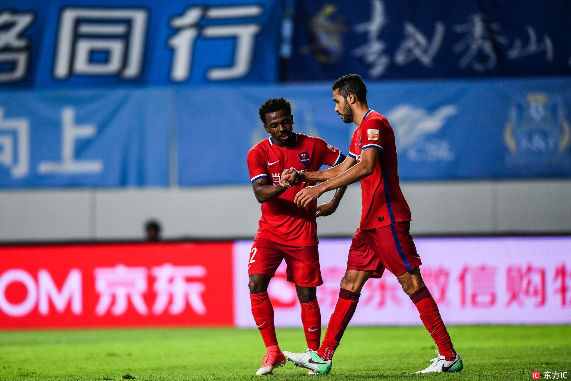 重庆力帆备战中超联赛,球队士气高涨的简单介绍 重庆力帆备战中超联赛,球队士气高涨的简单介绍