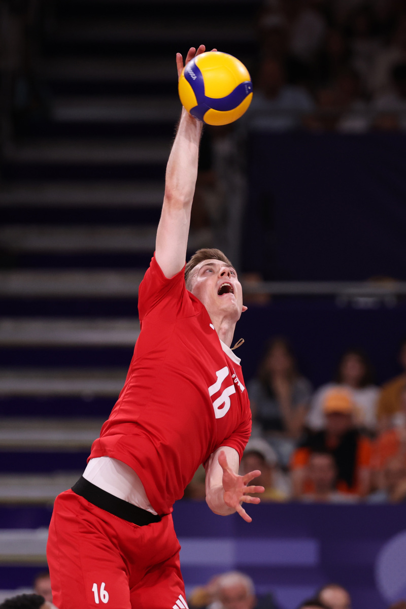 乐鱼vip注册-包含波兰队险胜中国队，波尔高光表现的词条